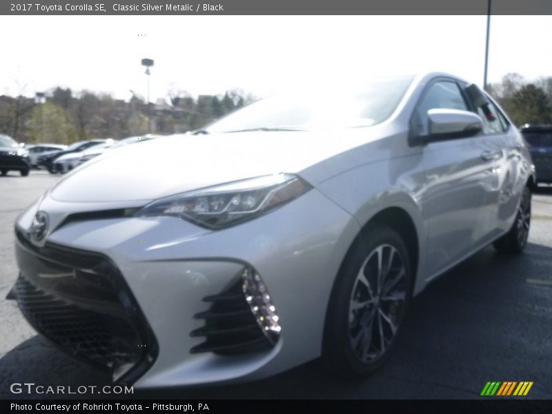 Classic Silver Metalic / Black 2017 Toyota Corolla SE