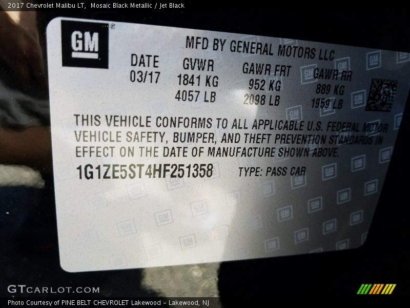 Mosaic Black Metallic / Jet Black 2017 Chevrolet Malibu LT