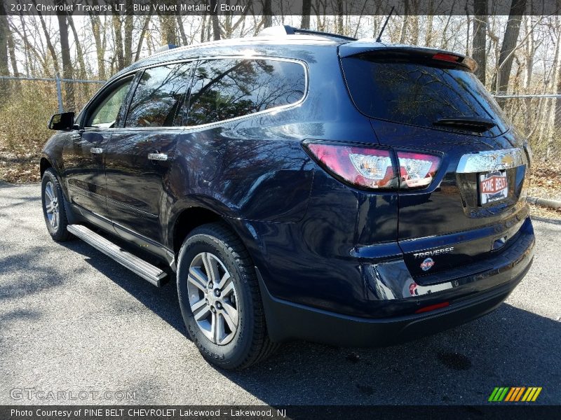 Blue Velvet Metallic / Ebony 2017 Chevrolet Traverse LT