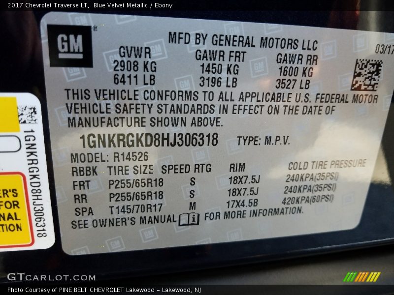 Blue Velvet Metallic / Ebony 2017 Chevrolet Traverse LT