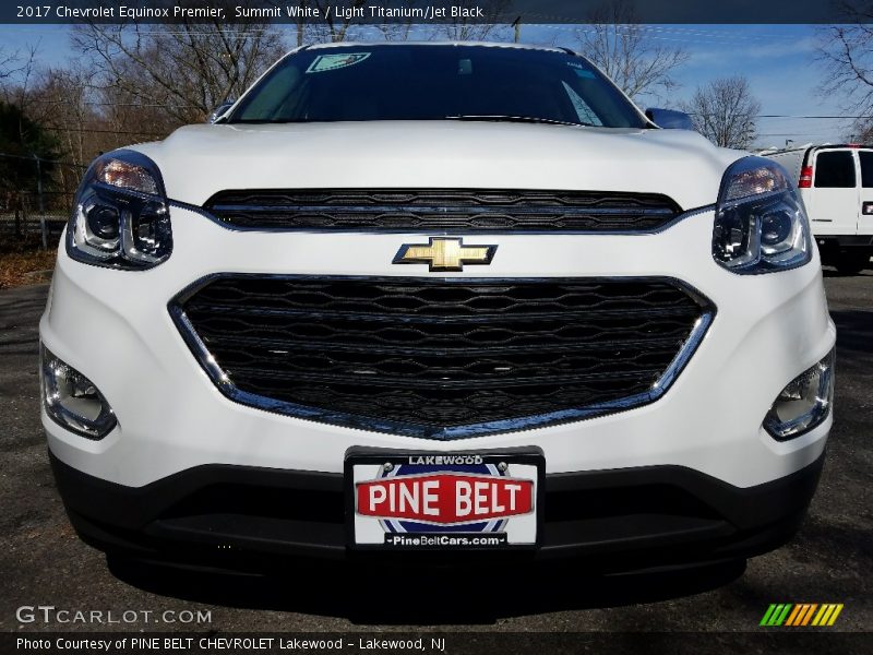 Summit White / Light Titanium/Jet Black 2017 Chevrolet Equinox Premier