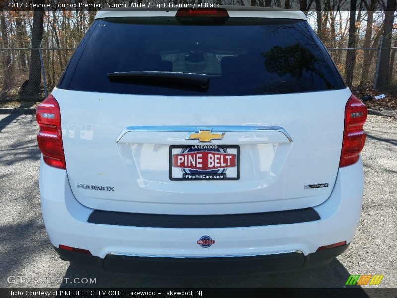 Summit White / Light Titanium/Jet Black 2017 Chevrolet Equinox Premier