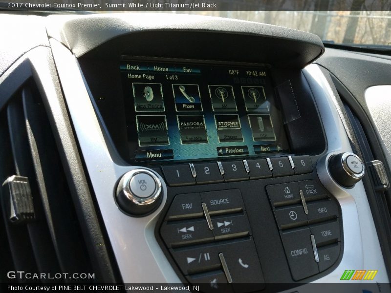 Summit White / Light Titanium/Jet Black 2017 Chevrolet Equinox Premier