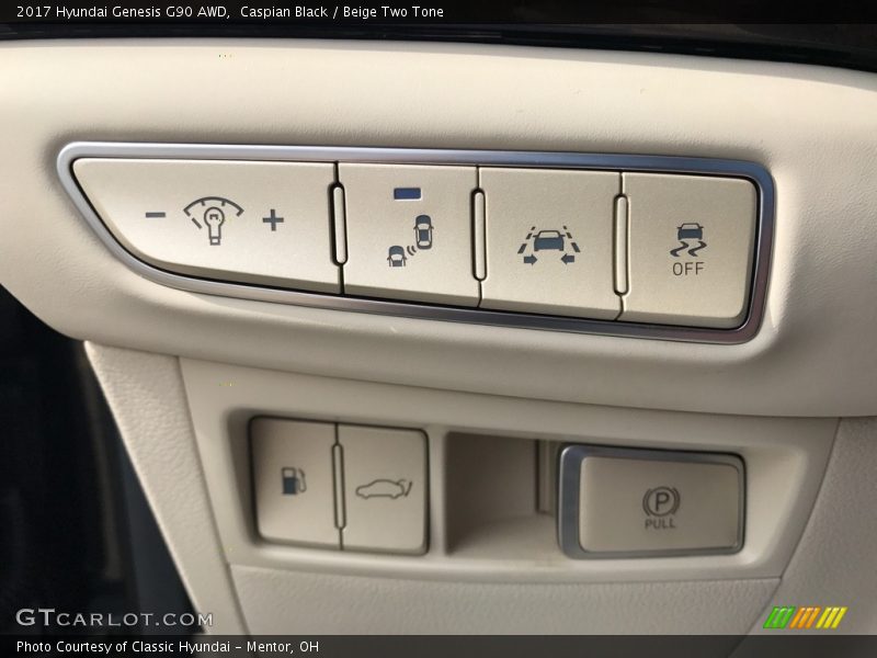 Controls of 2017 Genesis G90 AWD