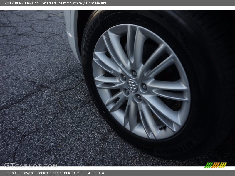 Summit White / Light Neutral 2017 Buick Envision Preferred