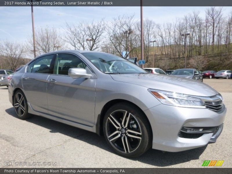 Front 3/4 View of 2017 Accord Touring Sedan