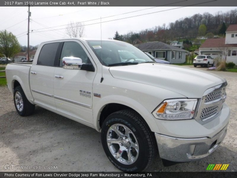 Front 3/4 View of 2017 1500 Laramie Crew Cab 4x4