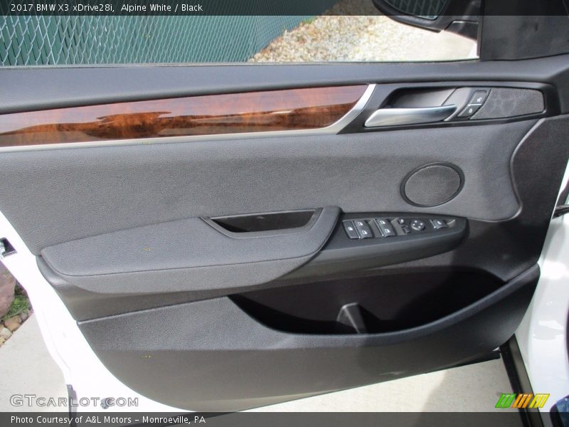 Alpine White / Black 2017 BMW X3 xDrive28i