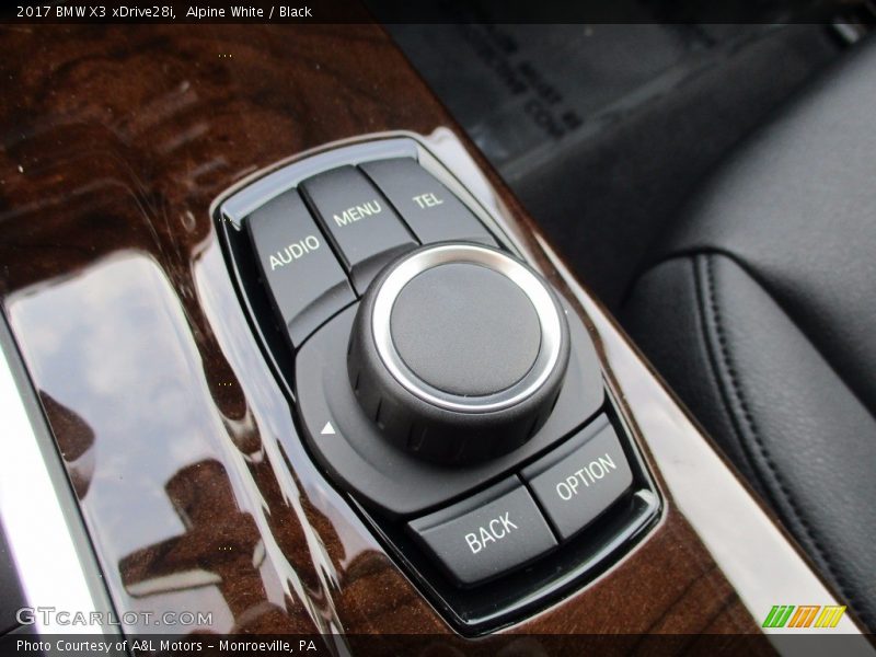 Alpine White / Black 2017 BMW X3 xDrive28i