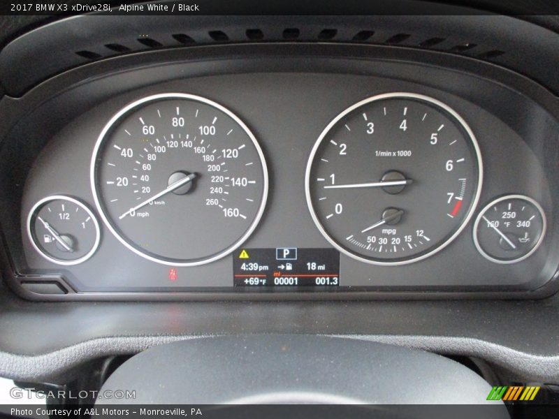 Alpine White / Black 2017 BMW X3 xDrive28i