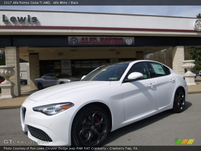 Alfa White / Black 2017 Alfa Romeo Giulia Ti AWD