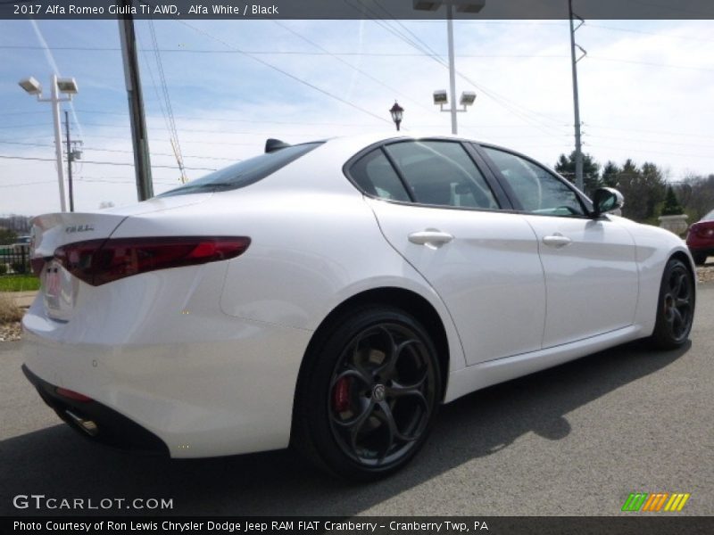 Alfa White / Black 2017 Alfa Romeo Giulia Ti AWD