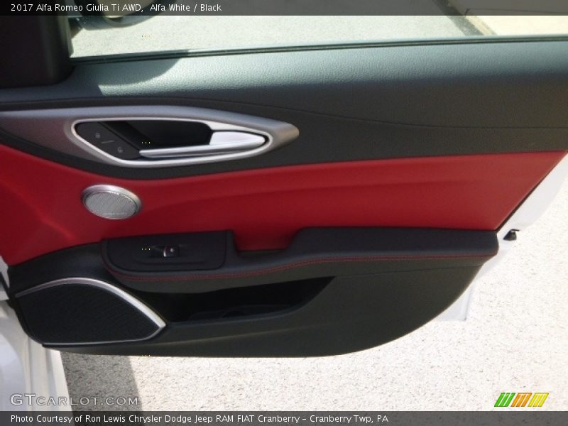 Alfa White / Black 2017 Alfa Romeo Giulia Ti AWD
