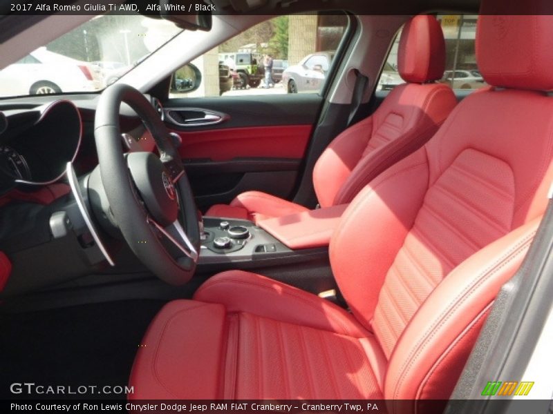 Alfa White / Black 2017 Alfa Romeo Giulia Ti AWD