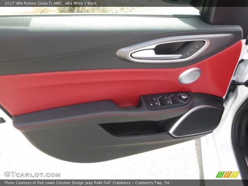 Alfa White / Black 2017 Alfa Romeo Giulia Ti AWD
