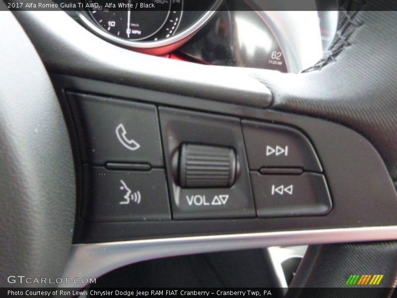 Alfa White / Black 2017 Alfa Romeo Giulia Ti AWD