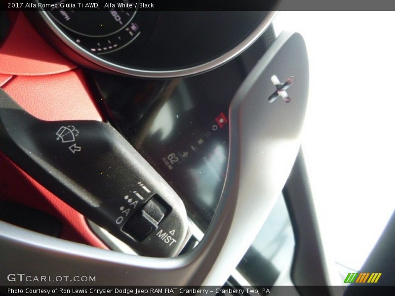 Alfa White / Black 2017 Alfa Romeo Giulia Ti AWD