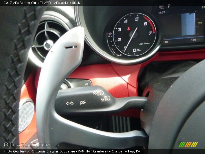 Alfa White / Black 2017 Alfa Romeo Giulia Ti AWD