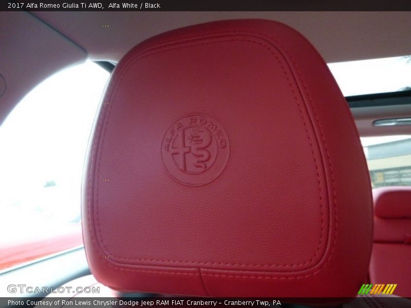 Alfa White / Black 2017 Alfa Romeo Giulia Ti AWD