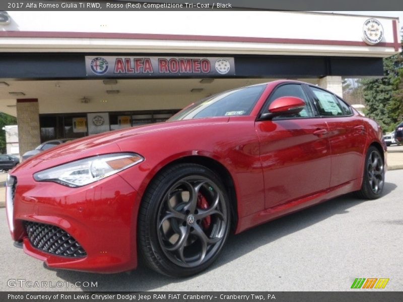 Front 3/4 View of 2017 Giulia Ti RWD