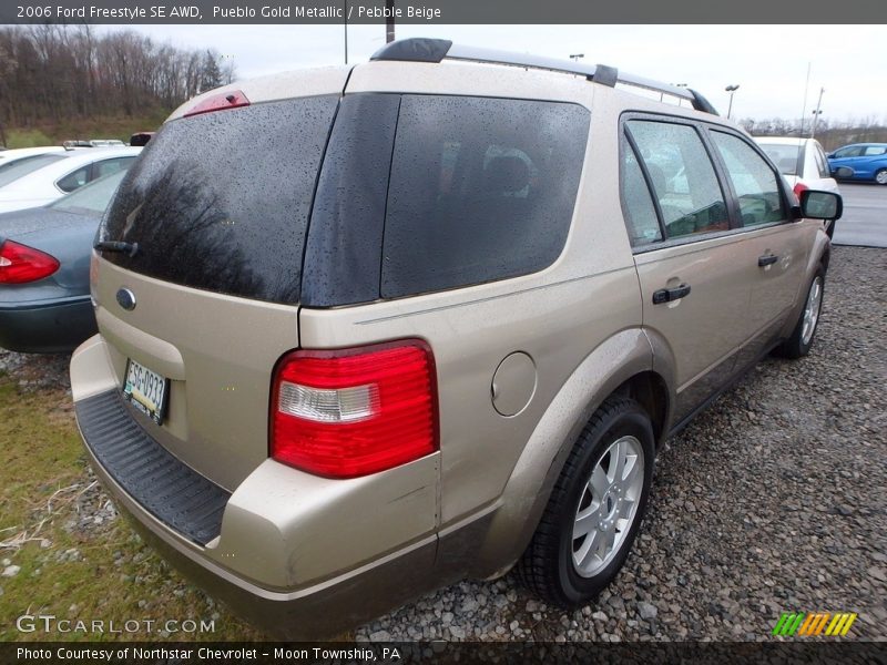 Pueblo Gold Metallic / Pebble Beige 2006 Ford Freestyle SE AWD