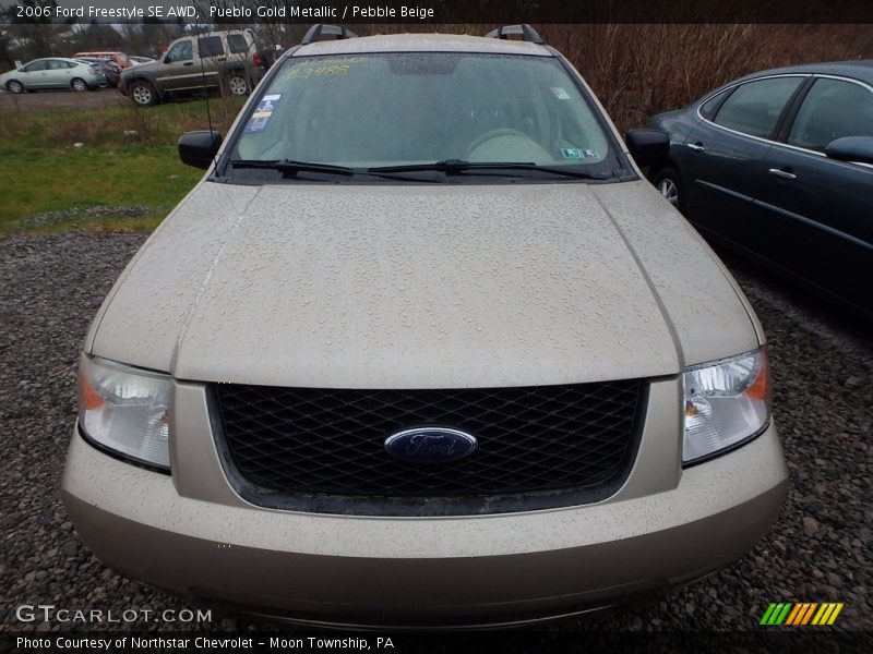 Pueblo Gold Metallic / Pebble Beige 2006 Ford Freestyle SE AWD