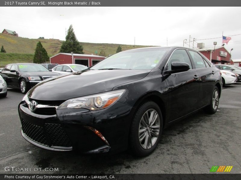 Midnight Black Metallic / Black 2017 Toyota Camry SE