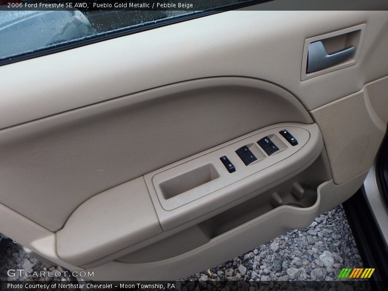 Pueblo Gold Metallic / Pebble Beige 2006 Ford Freestyle SE AWD