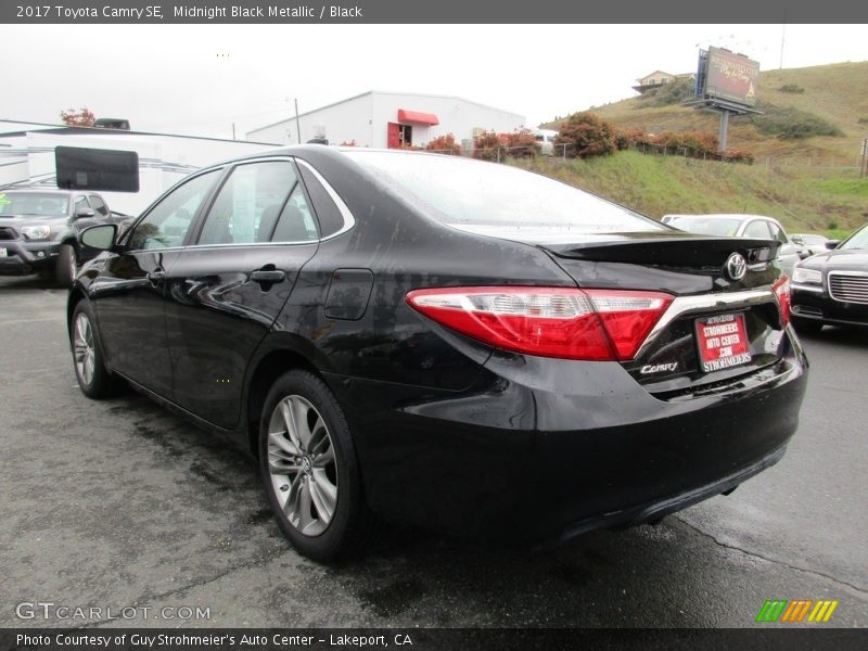 Midnight Black Metallic / Black 2017 Toyota Camry SE