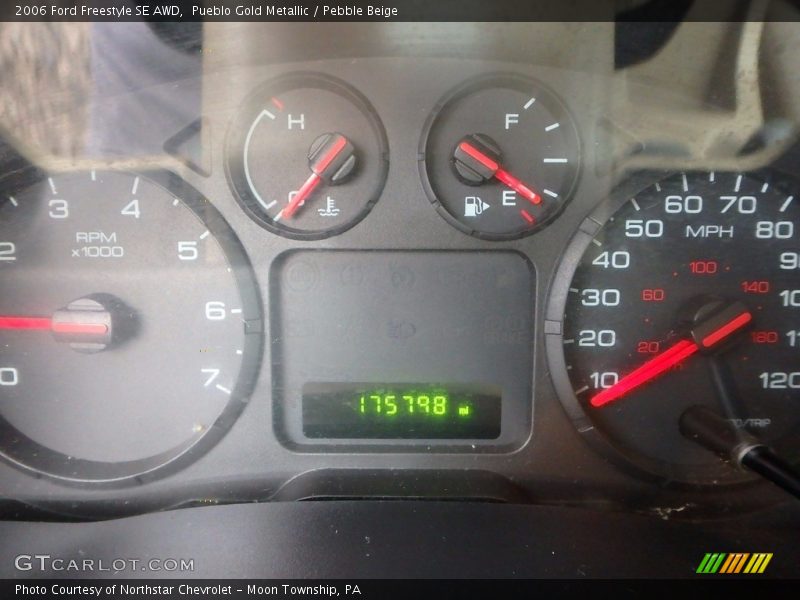 Pueblo Gold Metallic / Pebble Beige 2006 Ford Freestyle SE AWD