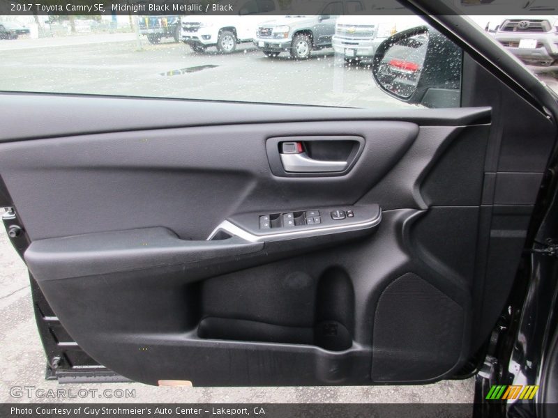 Midnight Black Metallic / Black 2017 Toyota Camry SE