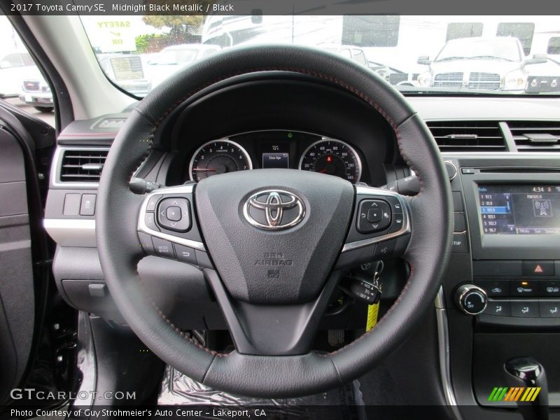 Midnight Black Metallic / Black 2017 Toyota Camry SE