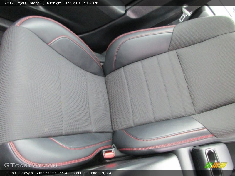 Midnight Black Metallic / Black 2017 Toyota Camry SE