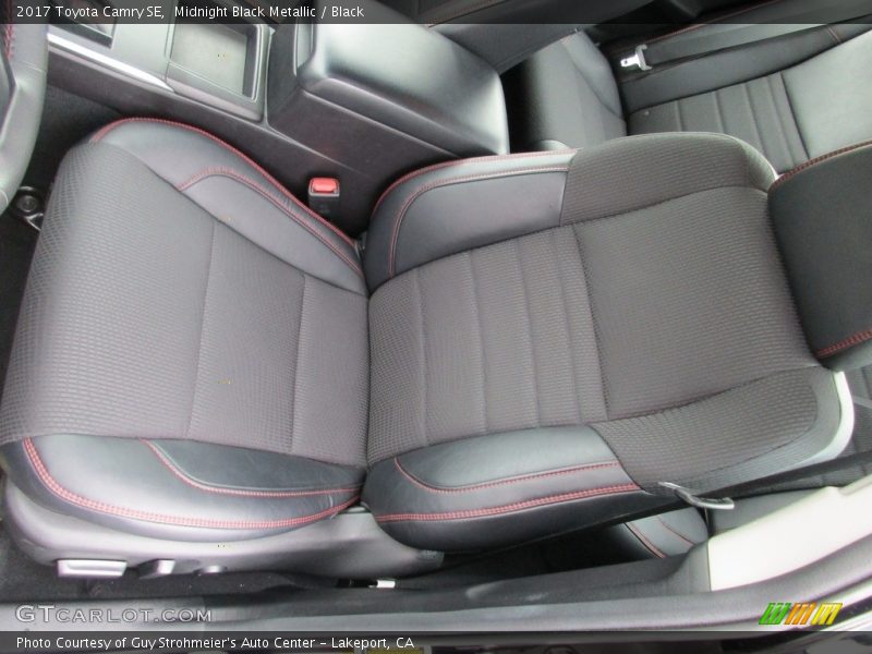 Midnight Black Metallic / Black 2017 Toyota Camry SE