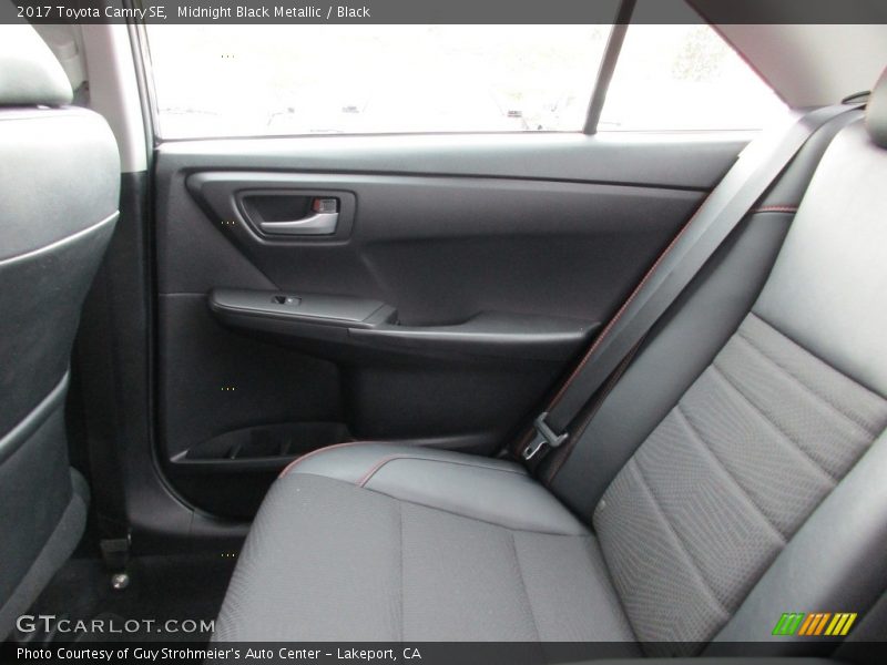 Midnight Black Metallic / Black 2017 Toyota Camry SE