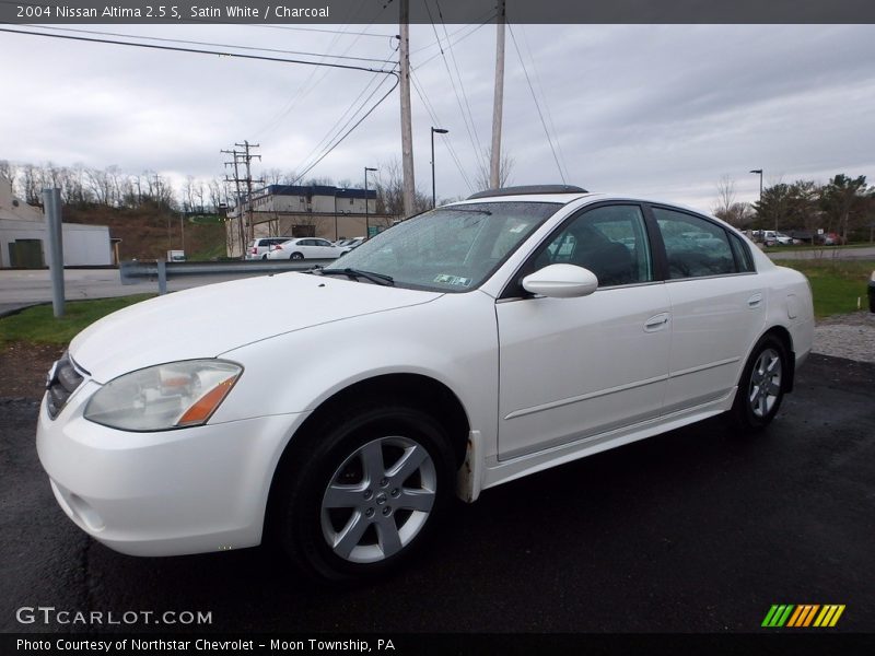 Satin White / Charcoal 2004 Nissan Altima 2.5 S