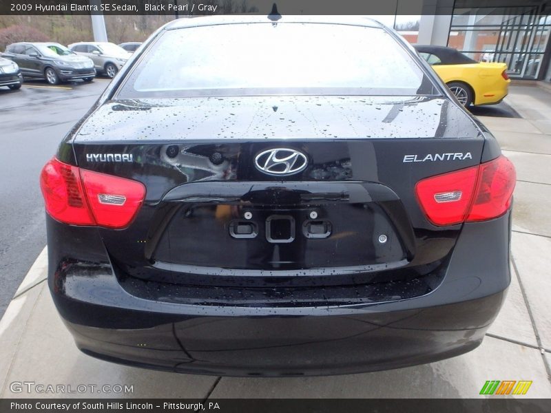 Black Pearl / Gray 2009 Hyundai Elantra SE Sedan