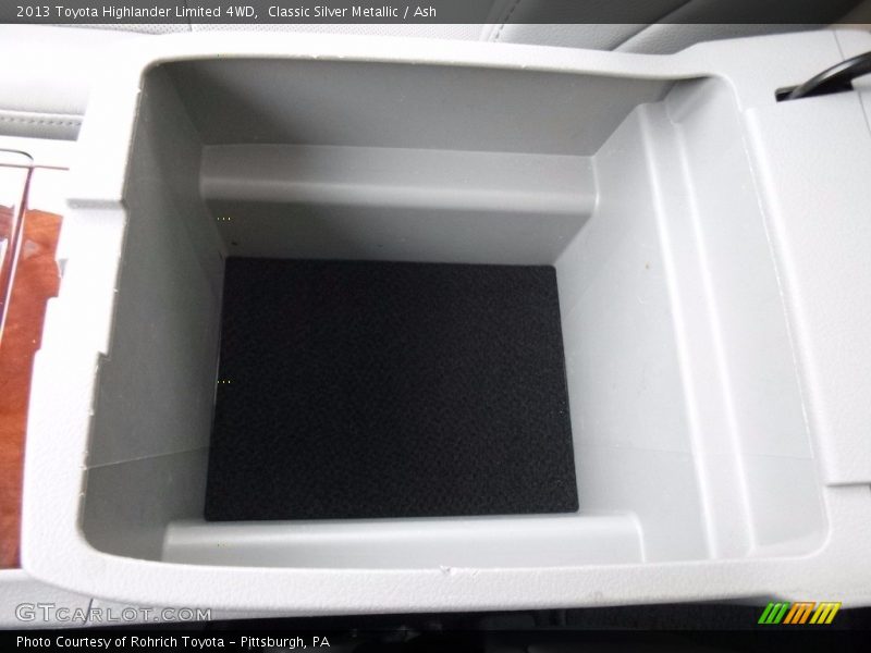 Classic Silver Metallic / Ash 2013 Toyota Highlander Limited 4WD