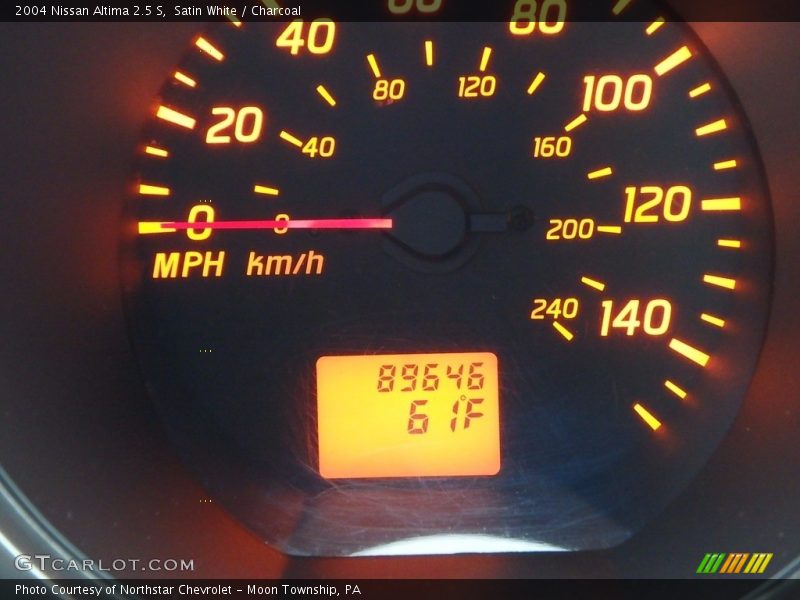 Satin White / Charcoal 2004 Nissan Altima 2.5 S