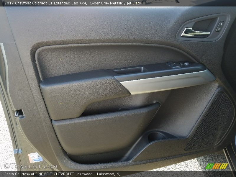 Cyber Gray Metallic / Jet Black 2017 Chevrolet Colorado LT Extended Cab 4x4
