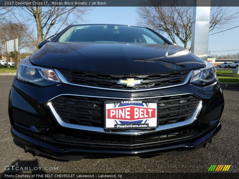 Mosaic Black Metallic / Jet Black 2017 Chevrolet Cruze LT
