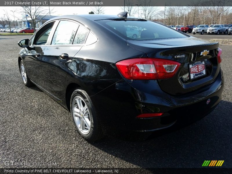 Mosaic Black Metallic / Jet Black 2017 Chevrolet Cruze LT
