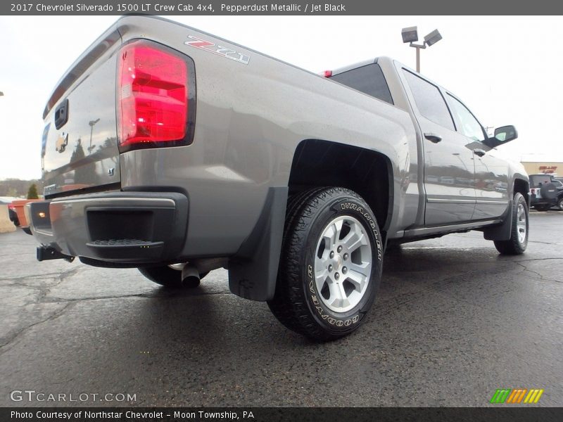 Pepperdust Metallic / Jet Black 2017 Chevrolet Silverado 1500 LT Crew Cab 4x4