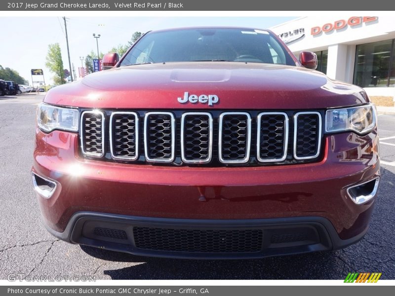 Velvet Red Pearl / Black 2017 Jeep Grand Cherokee Laredo