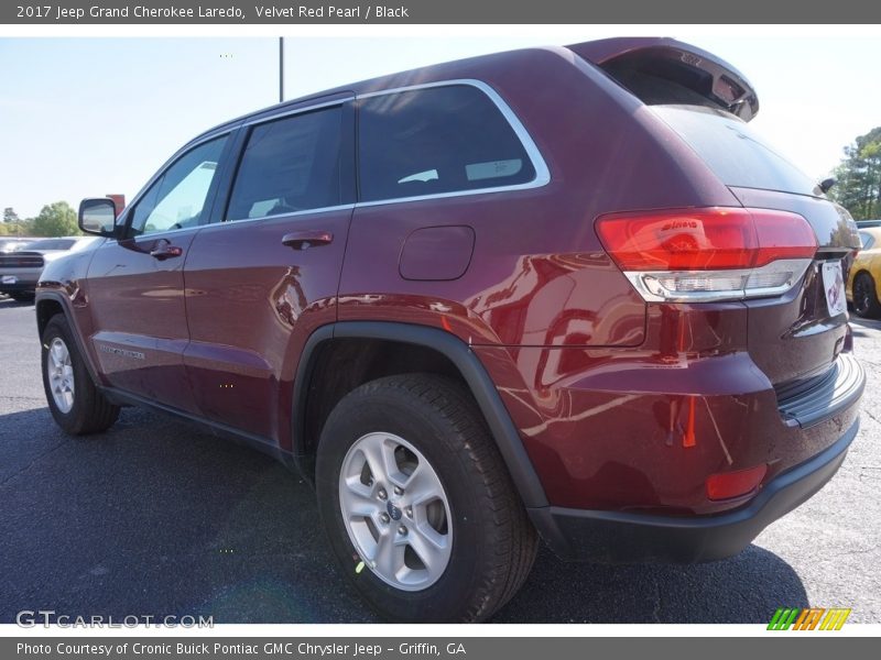 Velvet Red Pearl / Black 2017 Jeep Grand Cherokee Laredo