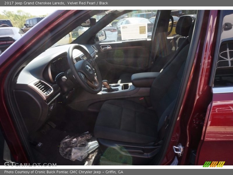 Velvet Red Pearl / Black 2017 Jeep Grand Cherokee Laredo