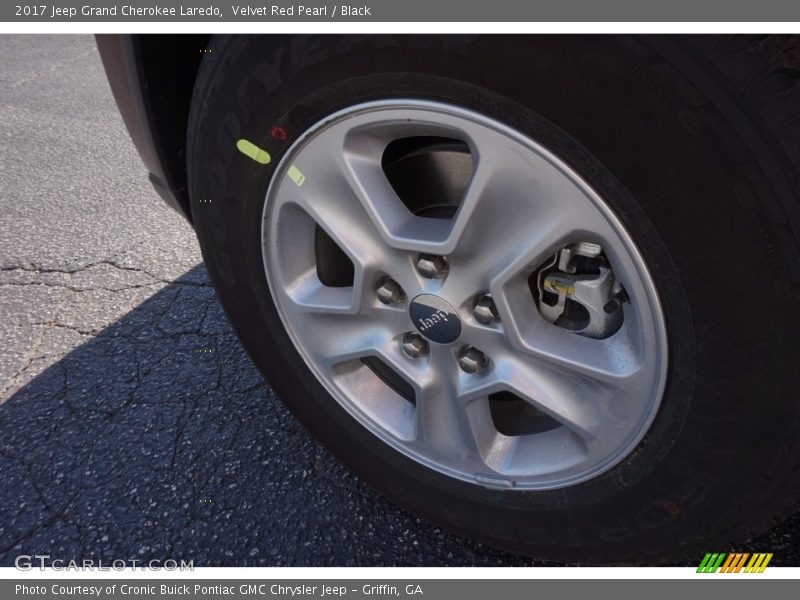 Velvet Red Pearl / Black 2017 Jeep Grand Cherokee Laredo