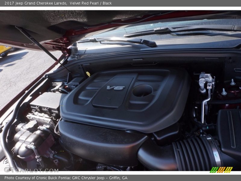 Velvet Red Pearl / Black 2017 Jeep Grand Cherokee Laredo