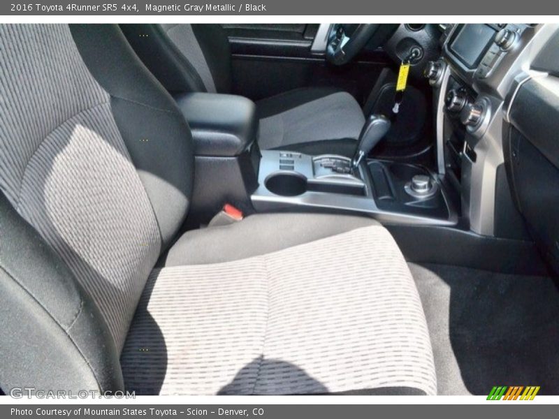 Magnetic Gray Metallic / Black 2016 Toyota 4Runner SR5 4x4