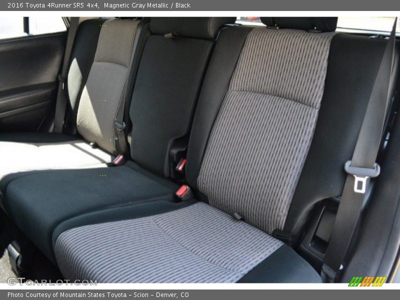 Magnetic Gray Metallic / Black 2016 Toyota 4Runner SR5 4x4